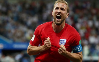 OD电竞播报-足球世界杯加拿大球员进球后咬人